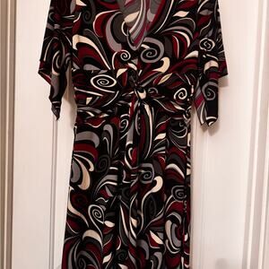 Elegant Swirl Pattern Midi Dress